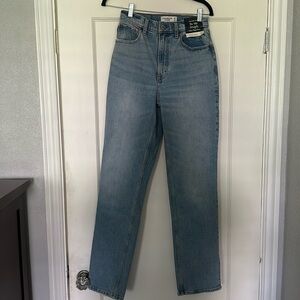 Abercrombie ultra high rise 90s straight jean